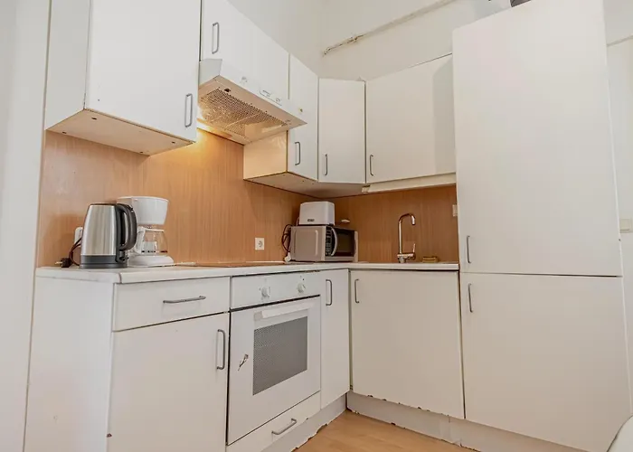 Apartamento Modern Three Bedroom Close To Stadthalle