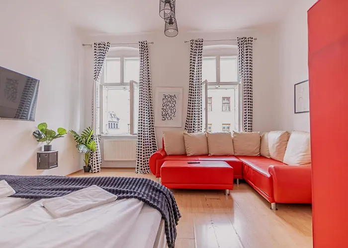 Modern Three Bedroom Close To Stadthalle