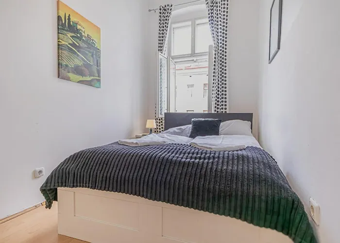 Apartamento Modern Three Bedroom Close To Stadthalle