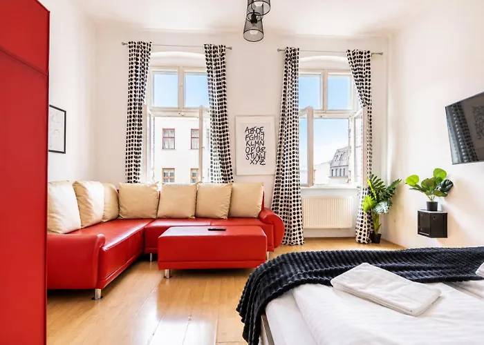 Modern Three Bedroom Close To Stadthalle Apartamento