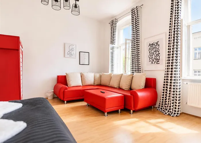 Modern Three Bedroom Close To Stadthalle Apartamento