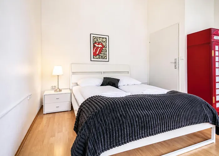 Modern Three Bedroom Close To Stadthalle